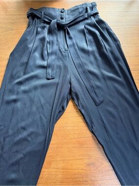 Vintage High Waist Pleated pants with Belt Black size med Herstory by Steps